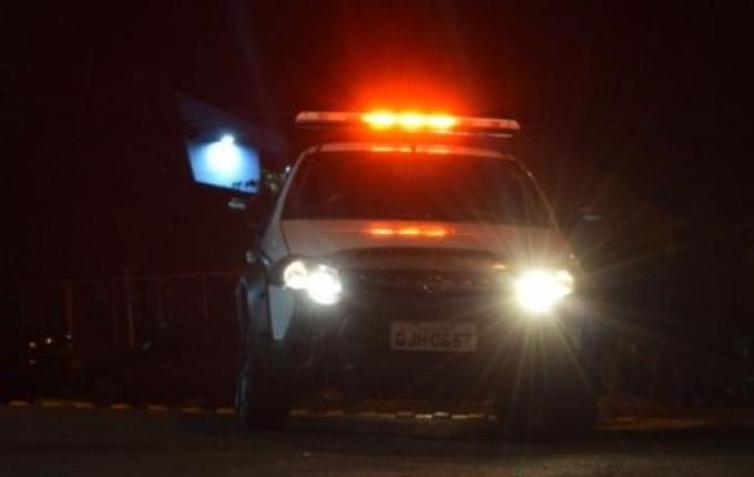 Criança de 4 anos morre após tiro acidental com arma do pai em SC