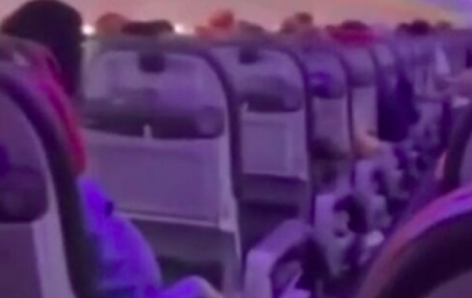 Passageiros vivem momentos de tensão após avião ser atingido por granizo no ar em Chapecó