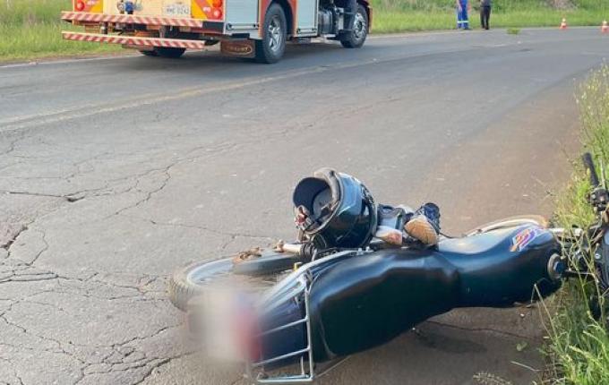 Colisão entre caminhão e moto deixa motociclista ferido em Descanso
