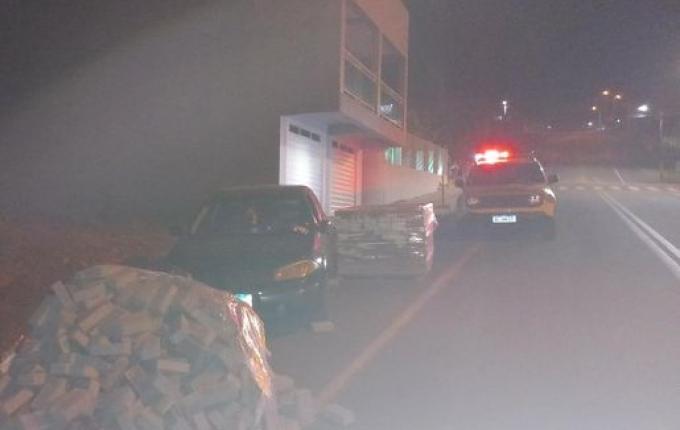 Homem morre após ser prensado pelo próprio carro em Princesa