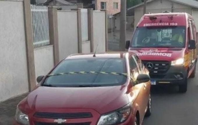 Madrasta que esqueceu criança no carro é denunciada por homicídio em Videira