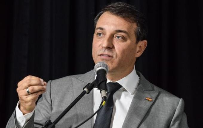 CPI dos respiradores inclui Moisés na lista de investigados