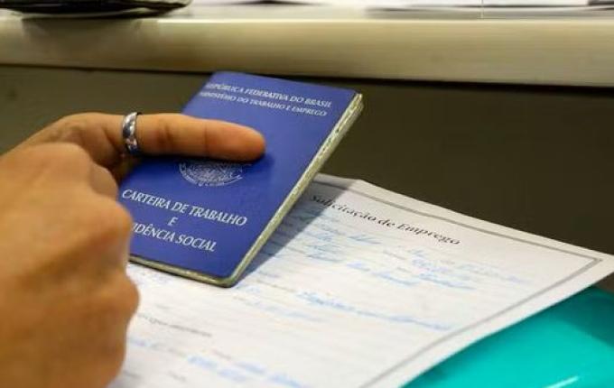 SC retoma menor taxa de desemprego do país e tem 128 mil fora do mercado de trabalho