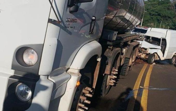 Adolescente tem perna parcialmente amputada em grave acidente em Princesa