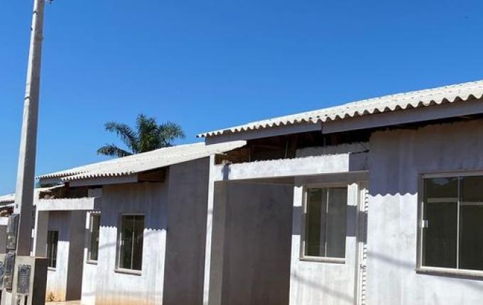 Reta final das obras das Casas Populares em Campo Erê