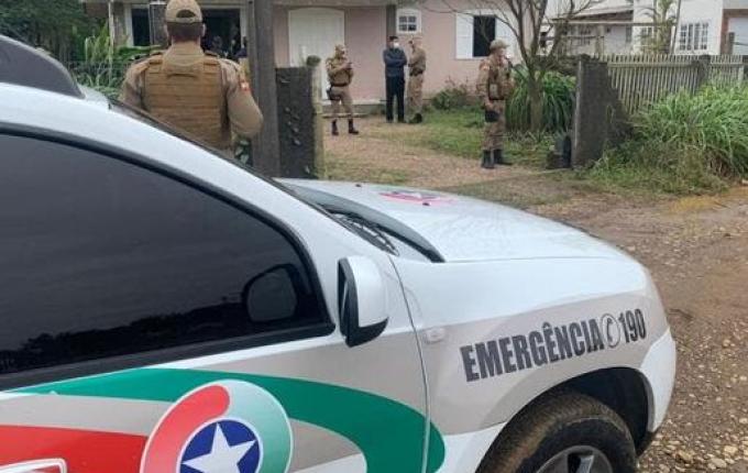 Sargento da Polícia Militar é morta pelo ex-marido no sul de SC