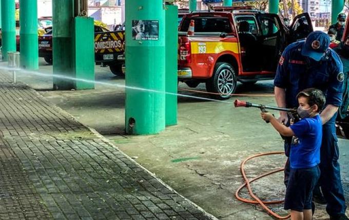 95 ANOS: Corpo de Bombeiros realiza atividade em São Miguel do Oeste