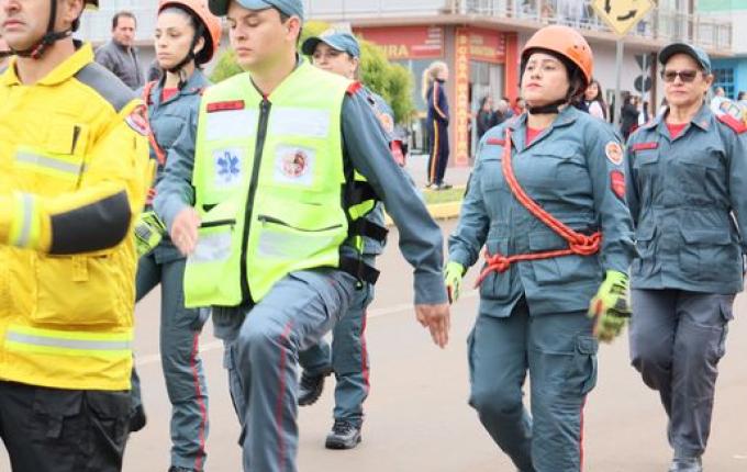 Desfile de 7 de Setembro reúne cerca de 26 pelotões em Campo Erê