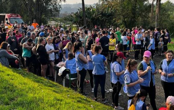 Caminhada da Primavera reúne cerca de 450 pessoas em SMOeste