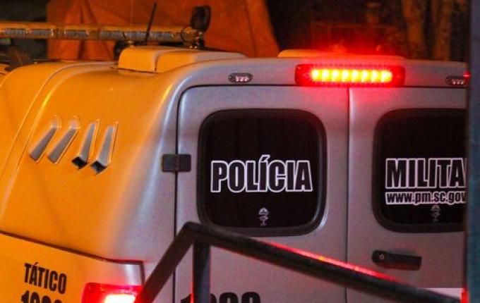 Venezuelano é preso após tentar vender celular roubado em São Miguel do Oeste