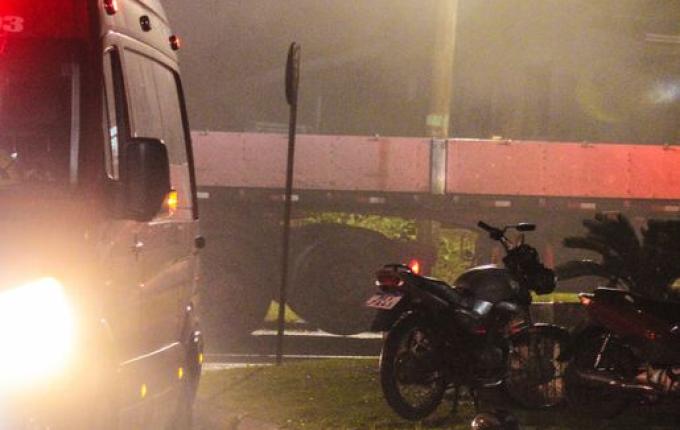 Acidente entre motos deixa feridos na Willy Barth; confira o vídeo