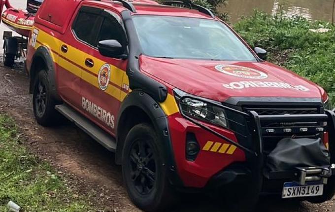 Bombeiros encerram buscas por idoso no Rio das Antas e retomam nesta quinta