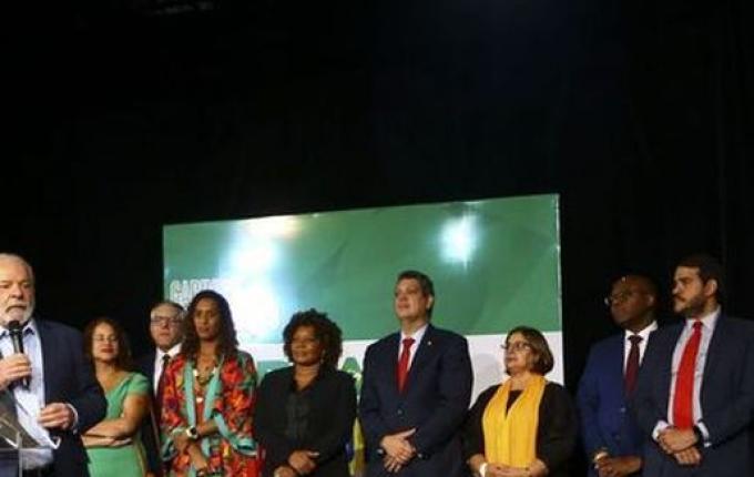 Lula aposta em velhos conhecidos para novo mandato