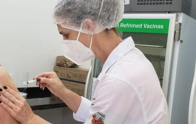 Itapiranga recebe primeiras doses da Vacina Bivalente Covid-19