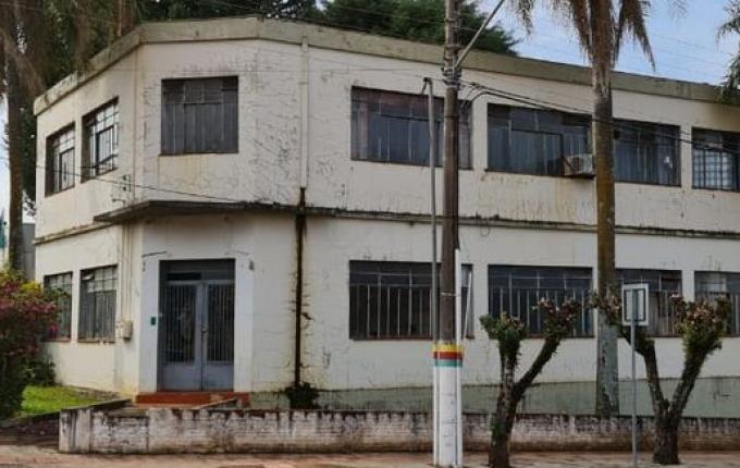 Comitiva busca recursos para revitalização do prédio histórico da prefeitura