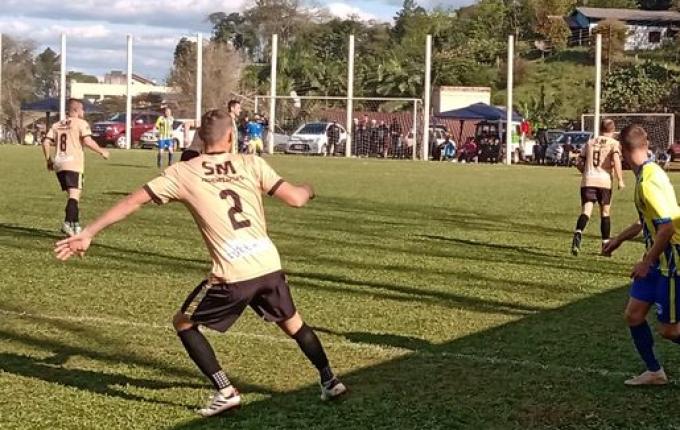 Real e Dourado empatam pelo Municipal de Itapiranga 2024