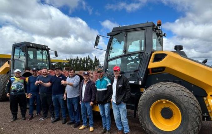 Iporã do Oeste reforça a frota com novos rolos compactadores