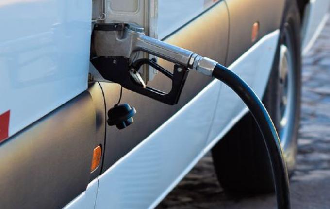 Brasil tem 50 dias de estoque de diesel sem importação, diz ministro