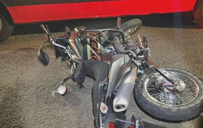 Criança sofre ferimentos graves ao ser atropelada por moto em SMOeste