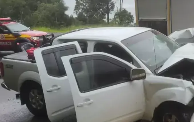 Pai e filho morrem e outros seis ficam feridos em acidente na BR-282 em SC