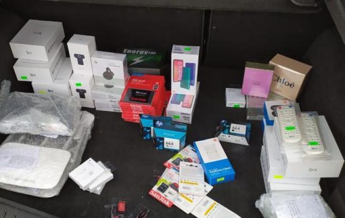 Polícia apreende 12 mil reais em mercadoria contrabandeada