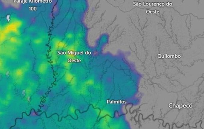 Temporal provoca falta de energia em diversos municípios do Extremo-Oeste