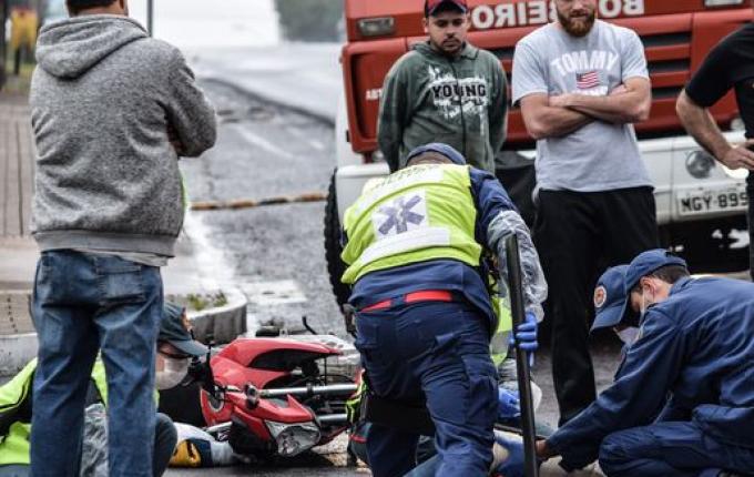 VÍDEO: Motorista invade preferencial e causa acidente em SMO