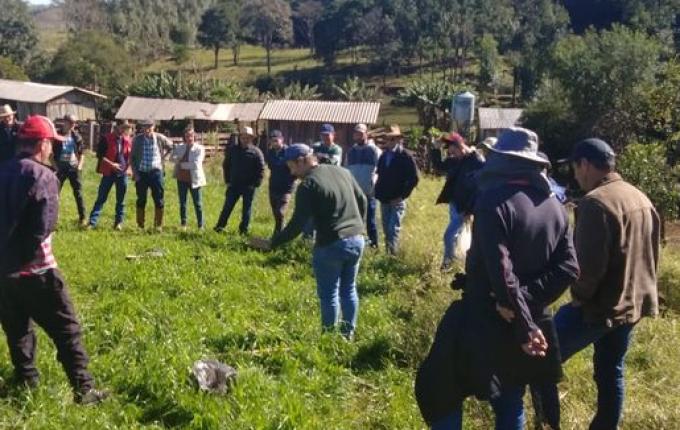 35 produtores participam do primeiro curso de gado de corte em Anchieta