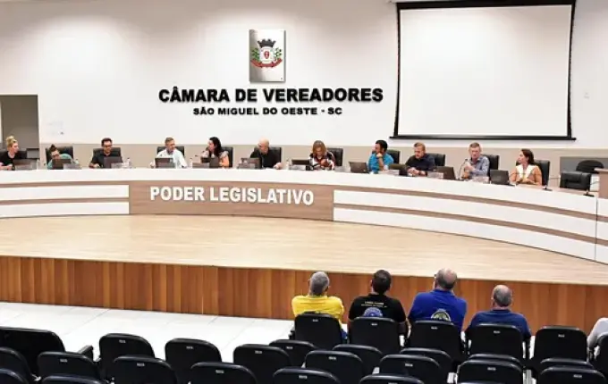 Câmara de São Miguel do Oeste inaugura Galeria das Mulheres Parlamentares neste sábado