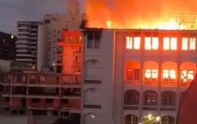 Incêndio atinge colégio centenário no Centro de Santa Maria