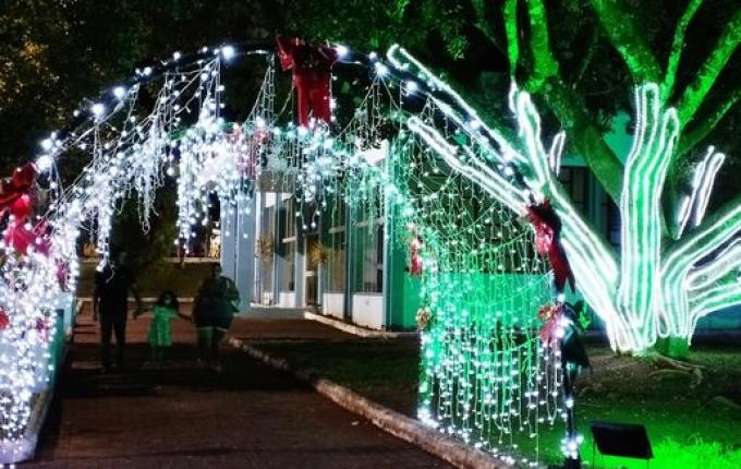 Grande público prestigia abertura da programação natalina em Santa Helena