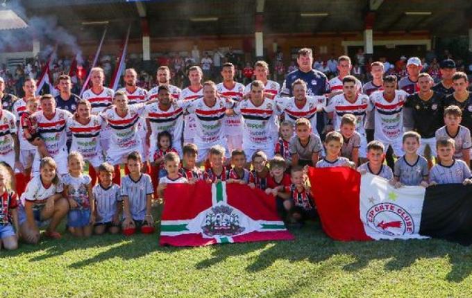 Cometa vence CRM nos pênaltis e garante vaga para a semifinal