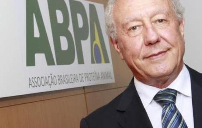 Frigoríficos do Brasil podem adotar suspensão voluntária de exportações à China