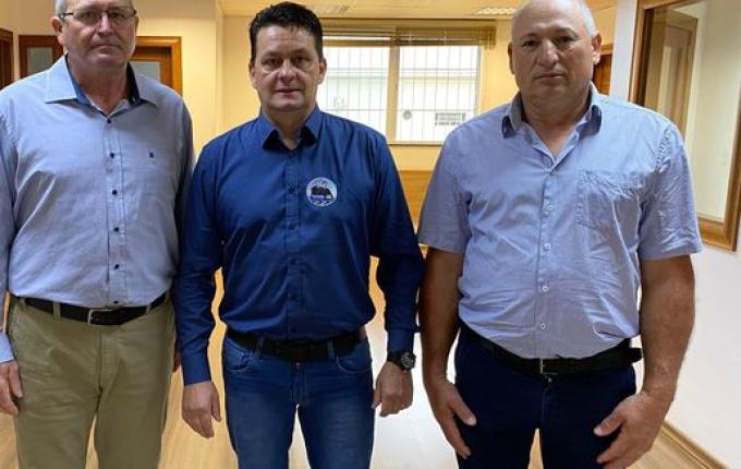 Candidatos a prefeito de Paraíso chegam à Rede Peperi para debate