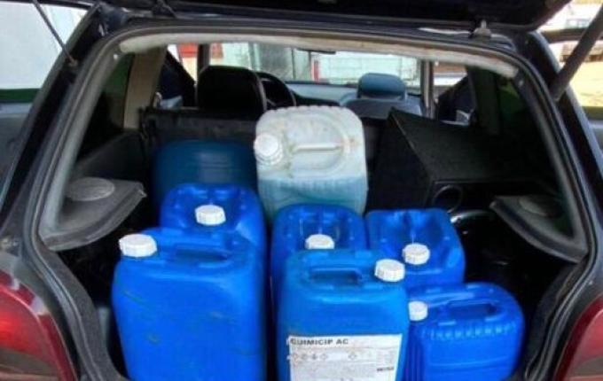 Receita Federal apreende 600 litros de gasolina e dezenas de botijões de gás