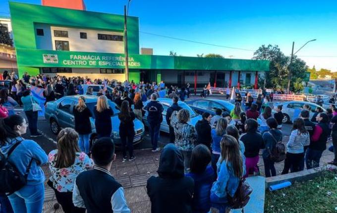 Servidores municipais fazem novo protesto em São Miguel do Oeste