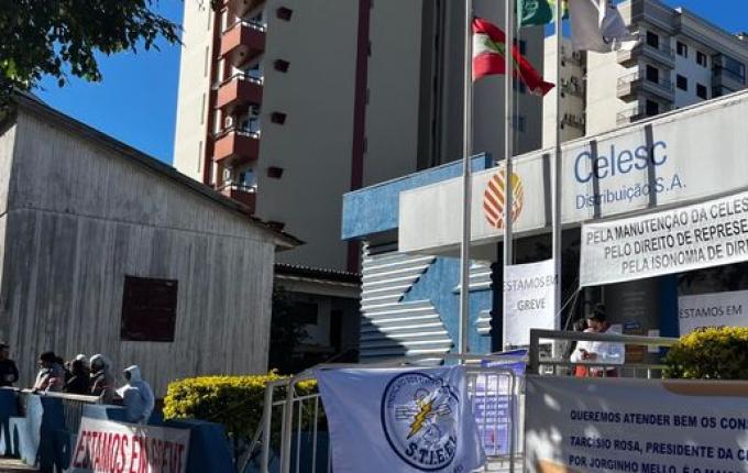 Após três dias de greve, servidores da Celesc em São Miguel do Oeste retornam ao trabalho