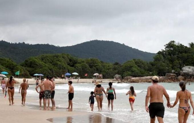 Com leve queda, SC registra 38 mortes por afogamento nesta temporada de verão