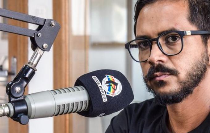 Peperi faz reflexões sobre verdades, mentiras e liberdade de expressão