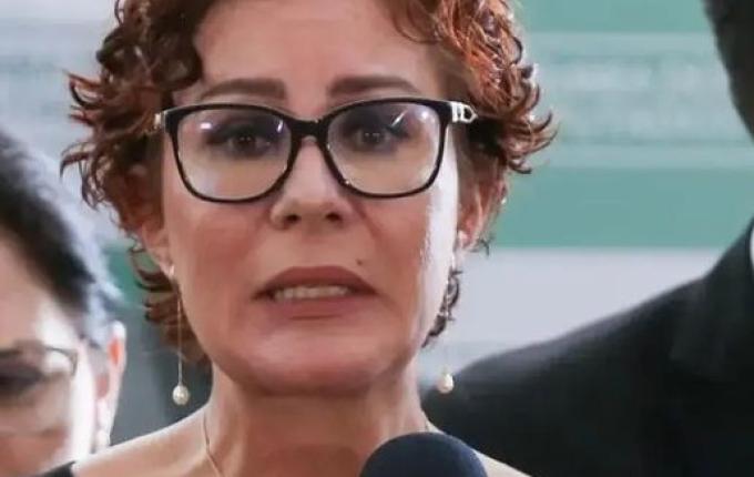 Moraes determina perda imediata do mandato de Carla Zambelli