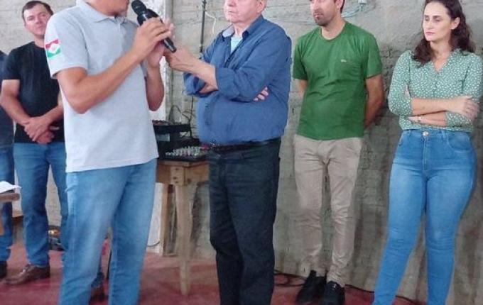 Administração Municipal inaugura asfalto e entrega escrituras no interior