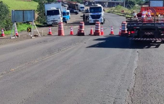 Obras na BR-163 provocam longas filas em São José do Cedro