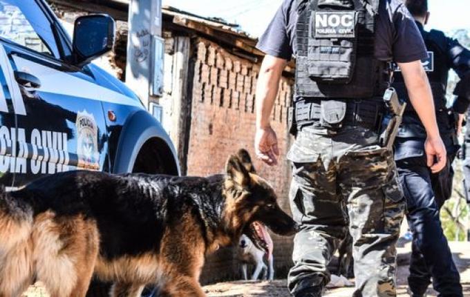 Investigação da DIC resulta na prisão de 3 pessoas por tráfico de drogas em SMO