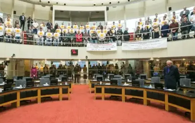 Deputados aprovam mudança no plano de carreira de militares