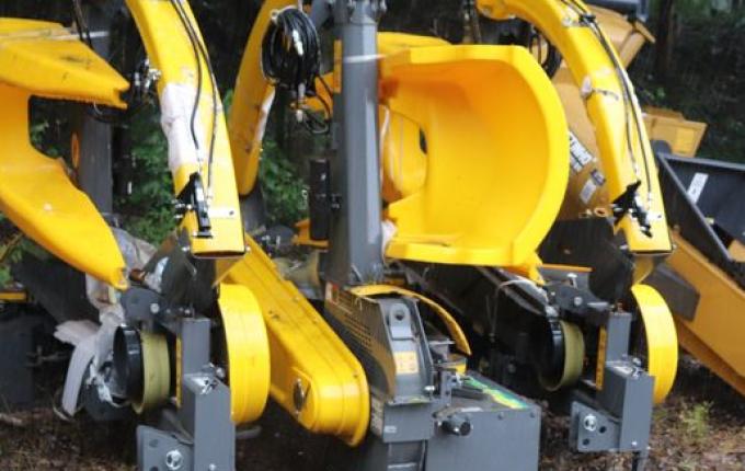 Governo de SC entrega mais 60 equipamentos agrícolas beneficiando 31 municípios