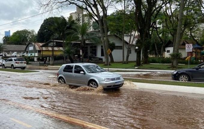 ATUALIZAÇÃO: Nível do Rio Uruguai em Itapiranga está reduzindo