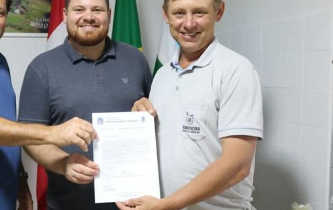 Legislativo de Iporã Do Oeste devolve mais de R$ 300 mil em sobras ao Executivo