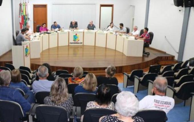 Vereadores de Itapiranga rejeitam projeto de efetivação de mais um servidor público