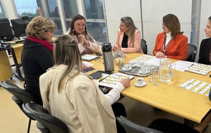 Reunião define início do ano letivo de 2026 em SC