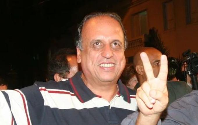 Cabral e Pezão são condenados a pagar mais de R$ 4 bilhões